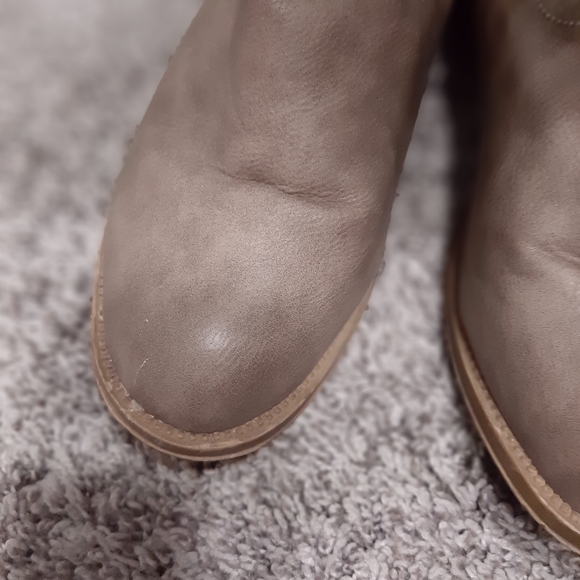 Boots 👢 👢 - Picture 10 of 16